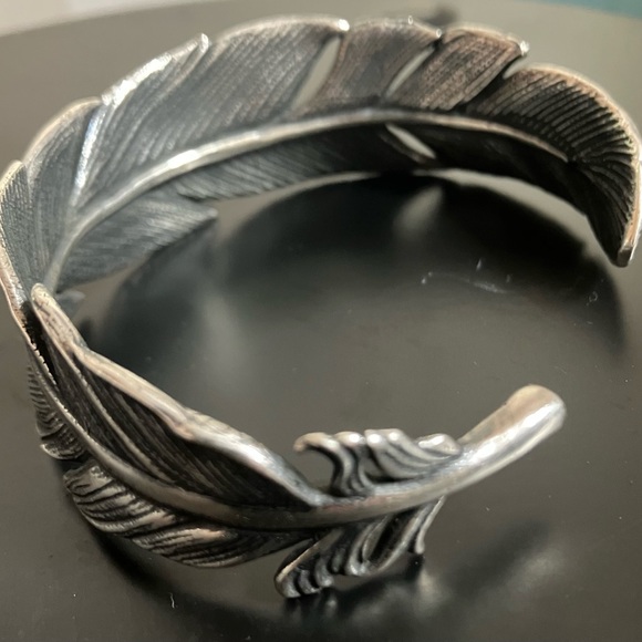 James Avery Sterling Silver Feather Cuff Bracelet (RETIRED) - fit S-M wrist size - Picture 5 of 9